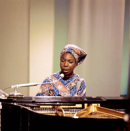 10 chanteuses qui sont aussi de très bonnes pianistes